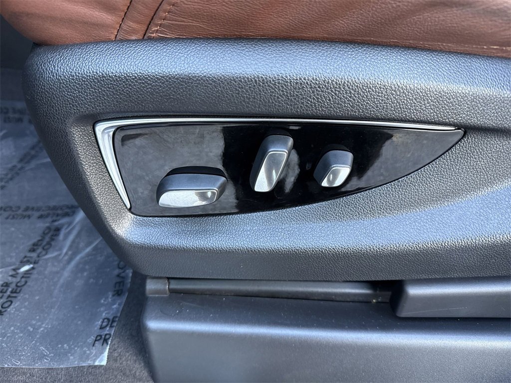 Used 2020 Cadillac Escalade Premium Luxury image 14