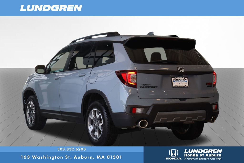 Used 2023 Honda Passport TrailSport image 3