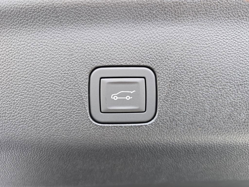 New 2026 GMC Yukon XL Denali w/ Sun & Power Step Package AWD/4WD image 32