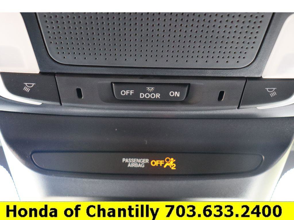 Certified 2025 Honda HR-V Sport image 19