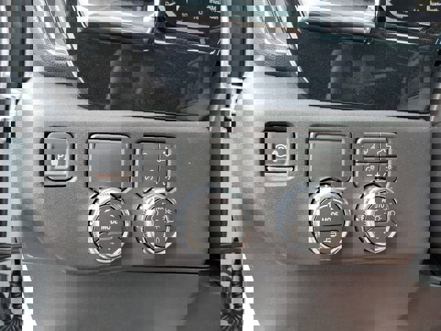 New 2026 GMC Sierra 1500 SLT w/ SLT Premium Package image 31