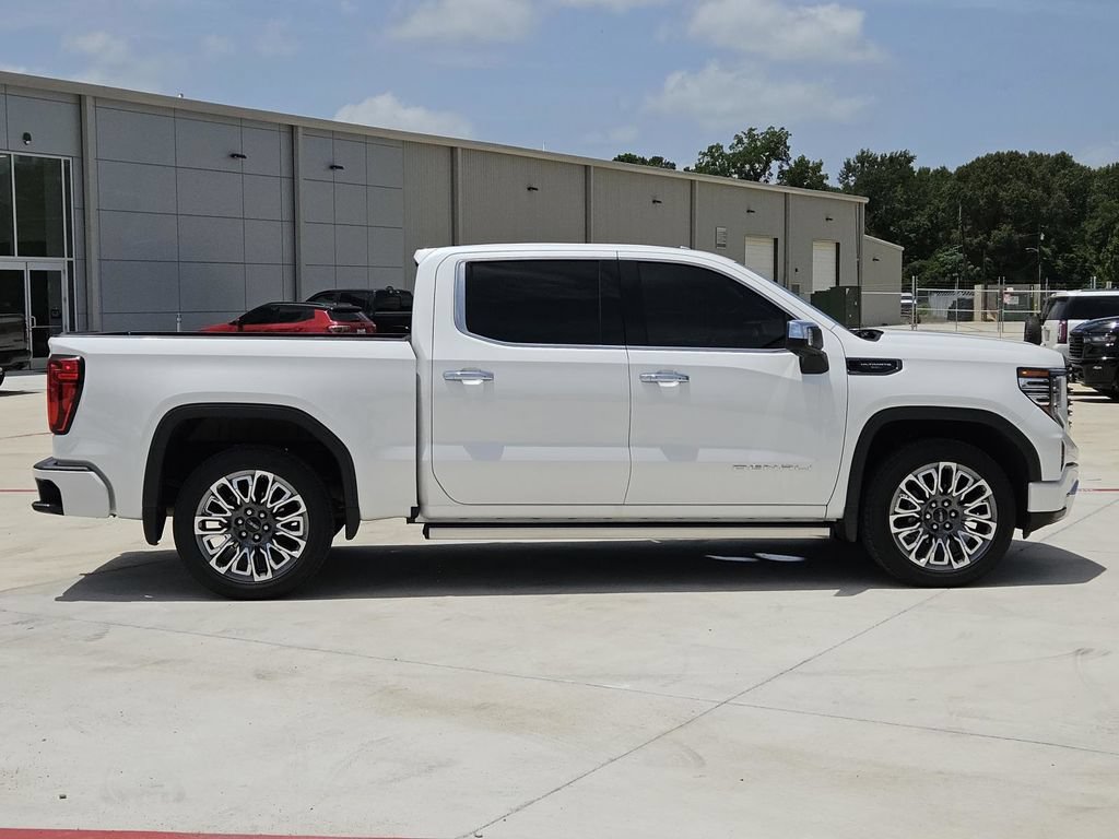 Used 2025 GMC Sierra 1500 Denali Ultimate AWD/4WD image 8