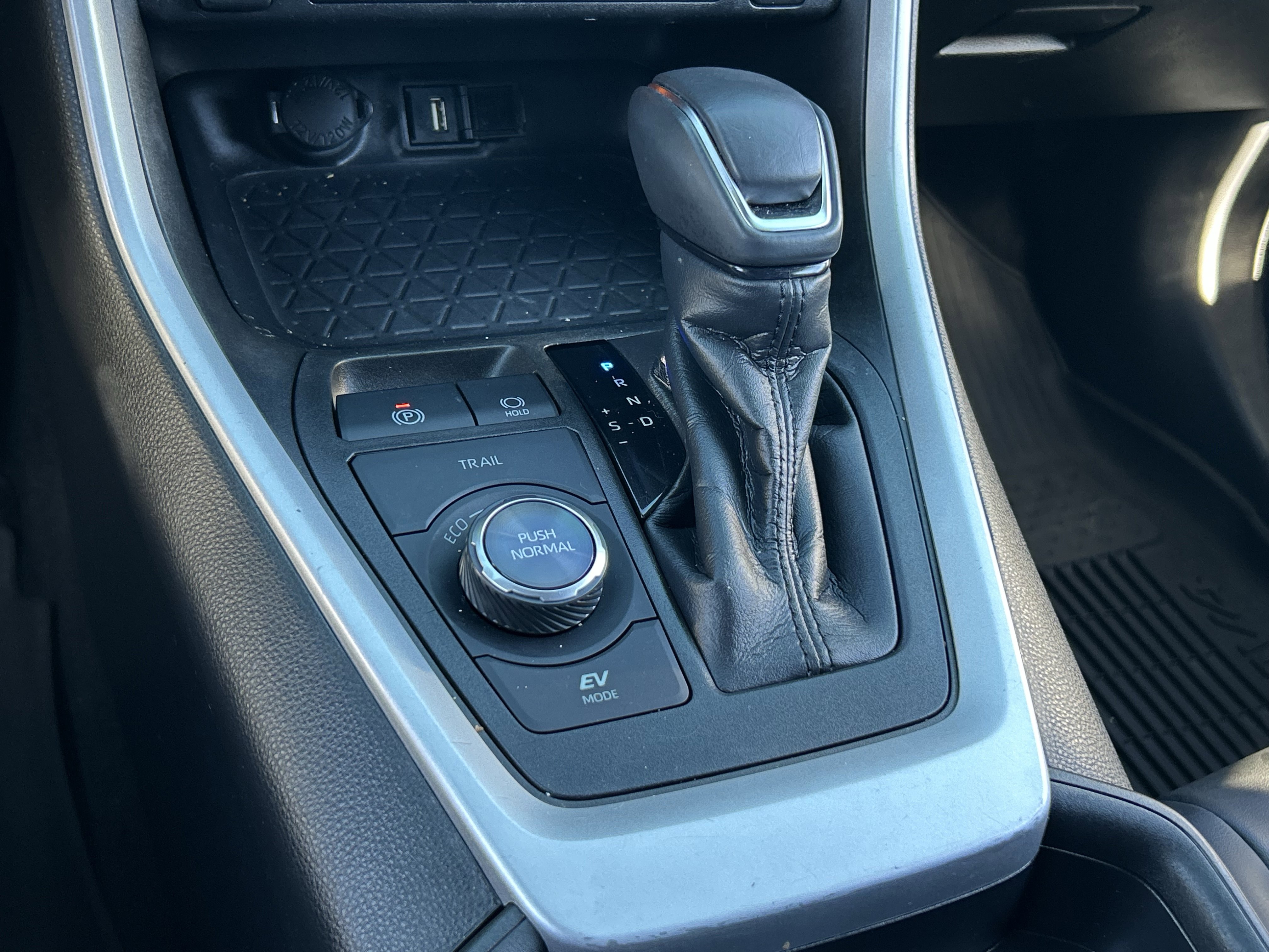 Used 2021 Toyota RAV4 XSE image 26