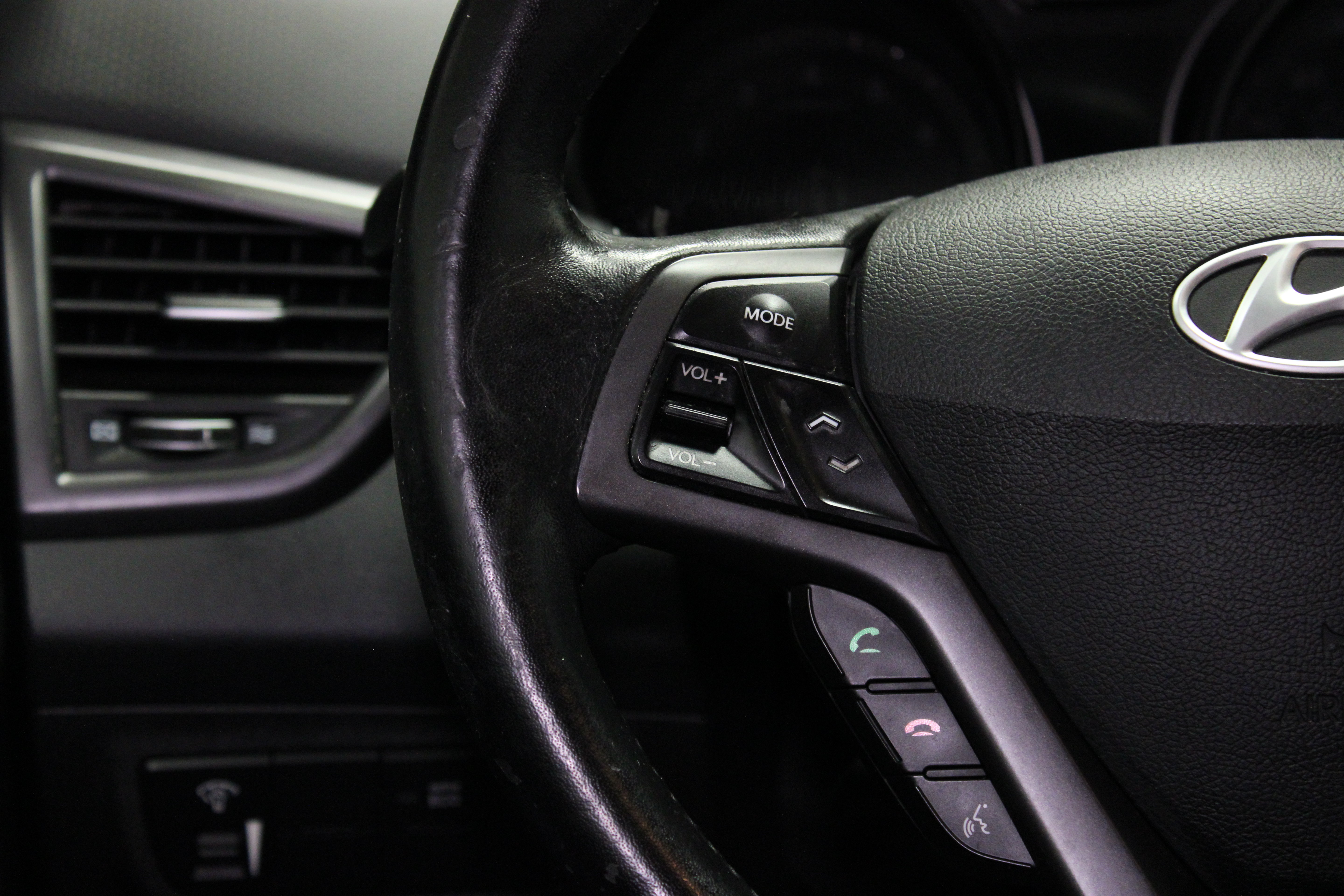 Used 2013 Hyundai Veloster Turbo FWD image 19