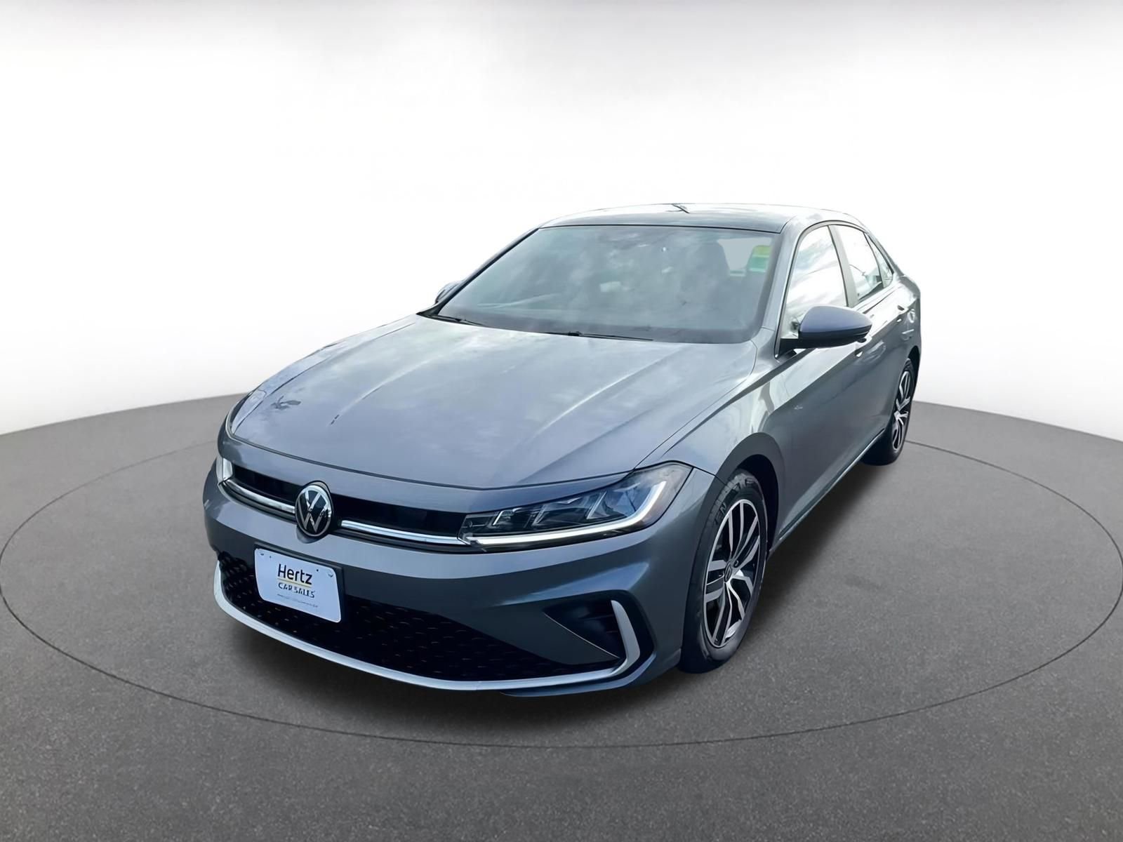 Used 2025 Volkswagen Jetta SE image 8