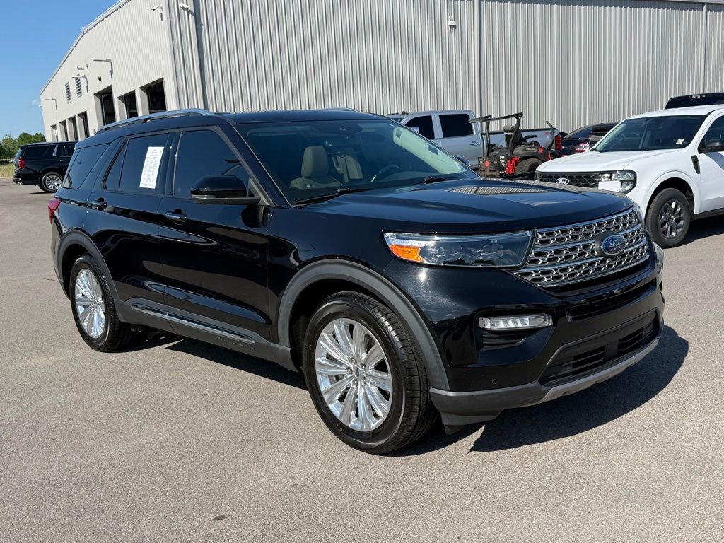 Used 2020 Ford Explorer Limited RWD image 2
