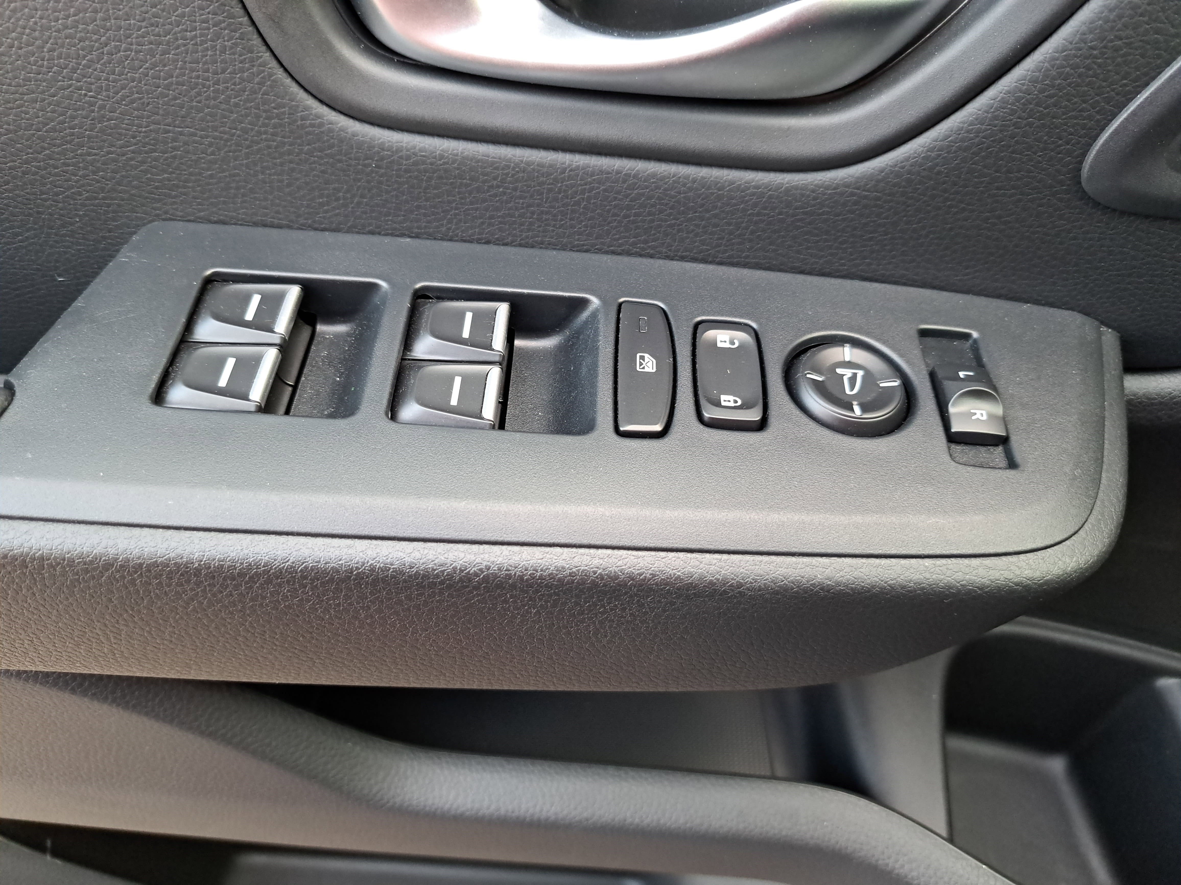 Used 2025 Honda Pilot Touring image 27