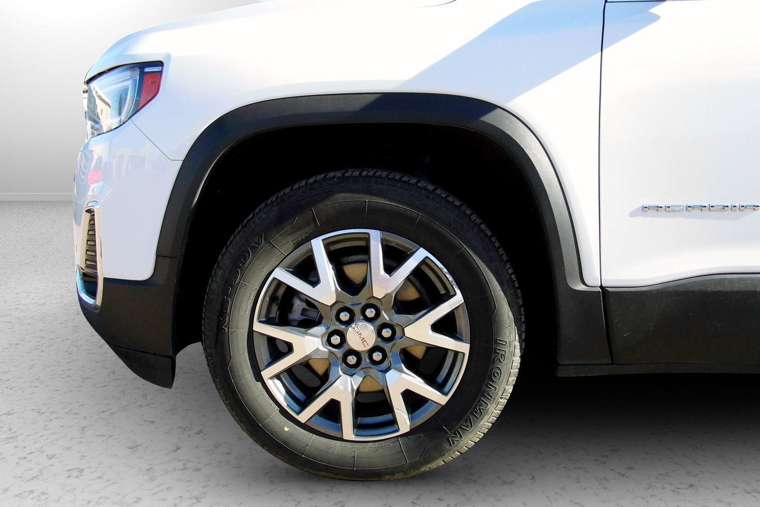 Used 2023 GMC Acadia SLT image 11