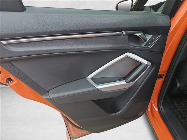 Used 2022 Audi Q3 2.0T Premium Plus w/ Premium Plus Package image 9