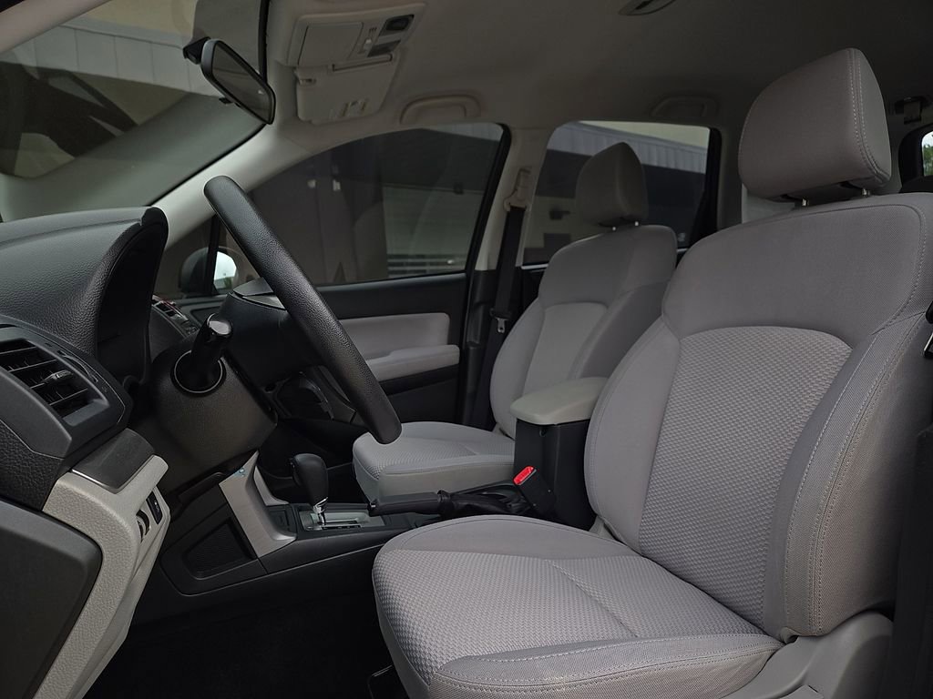 Used 2015 Subaru Forester 2.5i w/ Alloy Wheel Package image 13