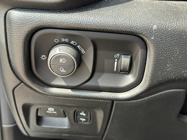 Used 2022 RAM 1500 Big Horn AWD/4WD image 34