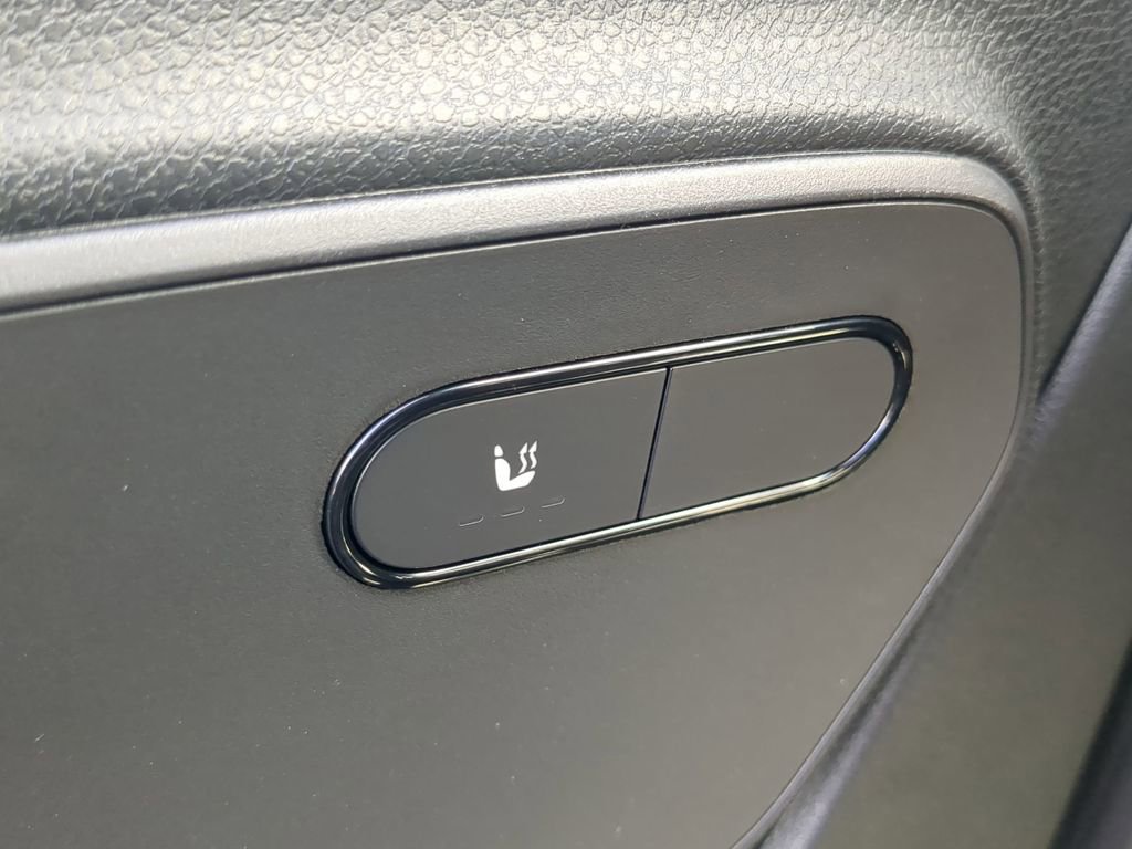 Used 2025 Mercedes-Benz Sprinter 2500 image 11