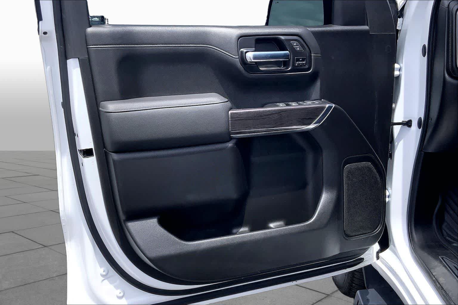 Used 2022 Chevrolet Silverado 1500 LTZ AWD/4WD image 22
