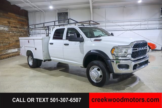 Used 2024 RAM 5500 Tradesman w/ Chrome Appearance Group AWD/4WD image 2
