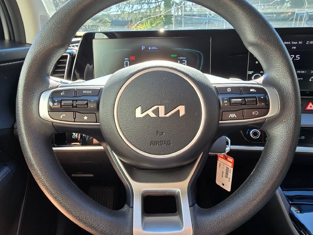 Used 2023 Kia Sportage LX AWD/4WD image 15