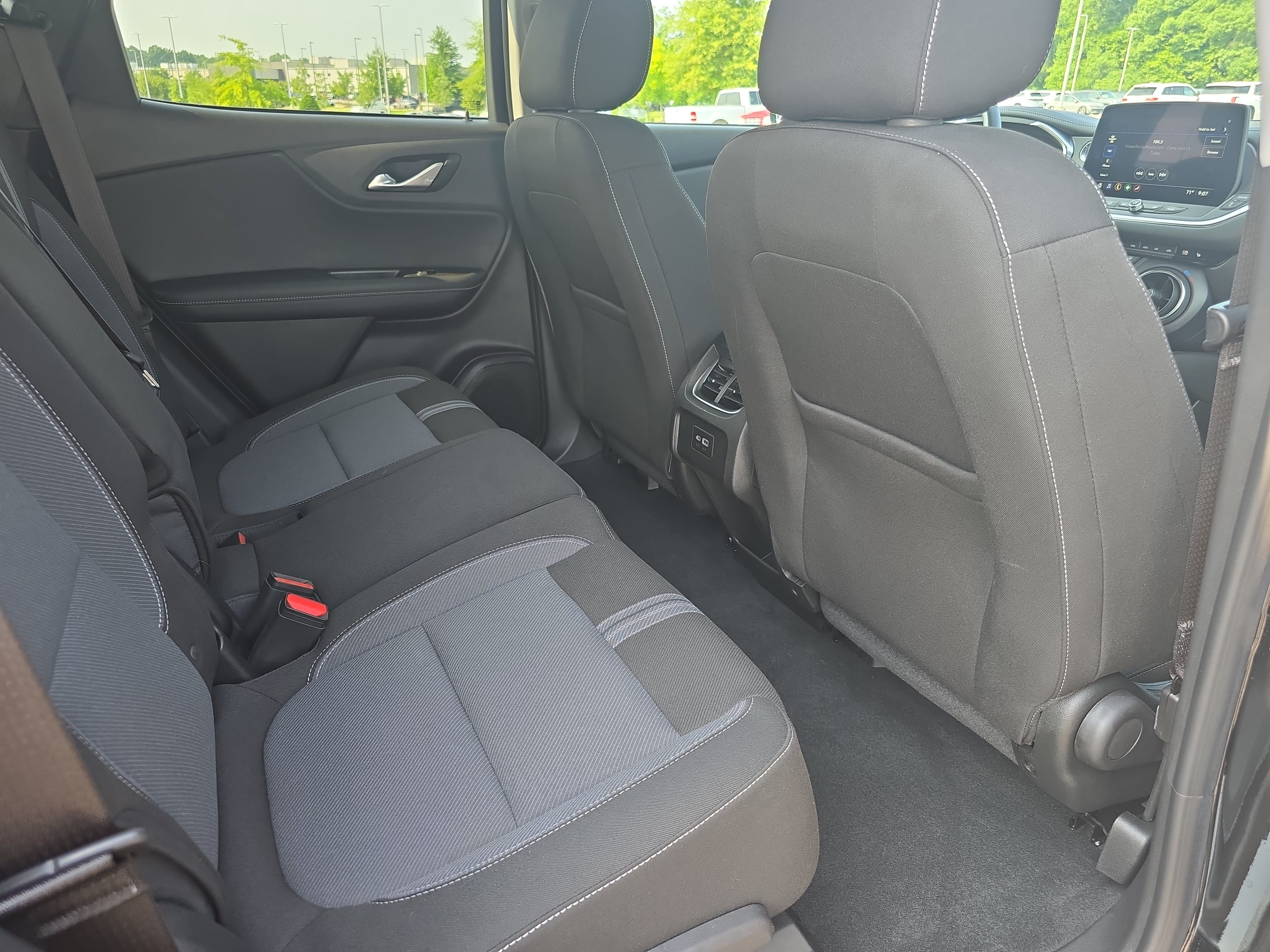 Used 2024 Chevrolet Blazer LT w/ Convenience Package FWD image 11