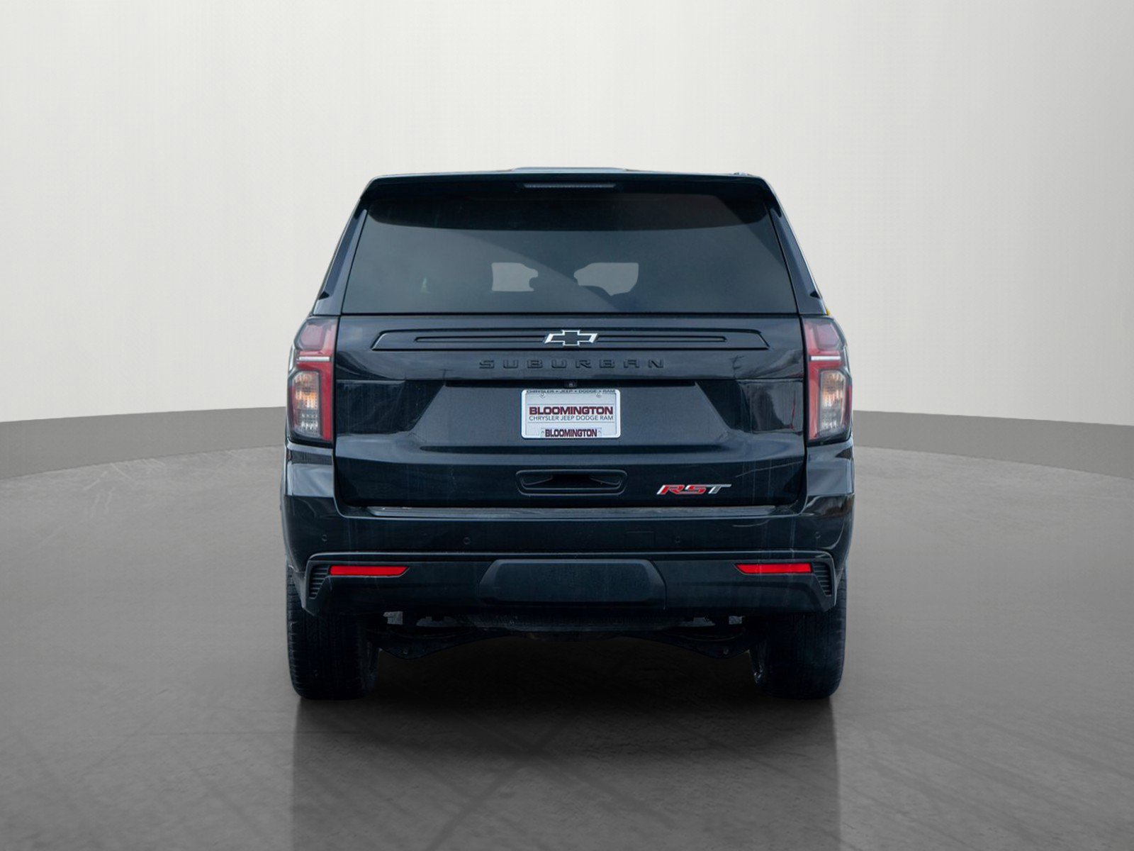 Used 2023 Chevrolet Suburban RST image 6