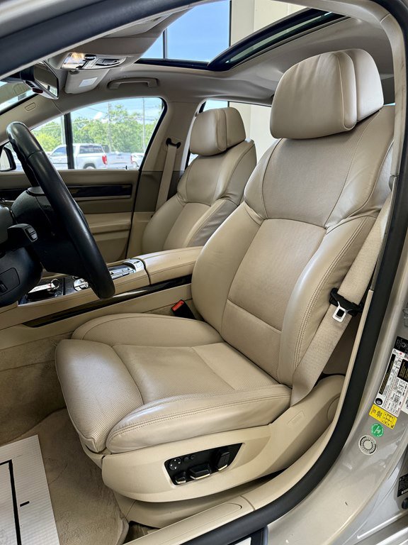 Used 2011 BMW 750Li RWD image 14