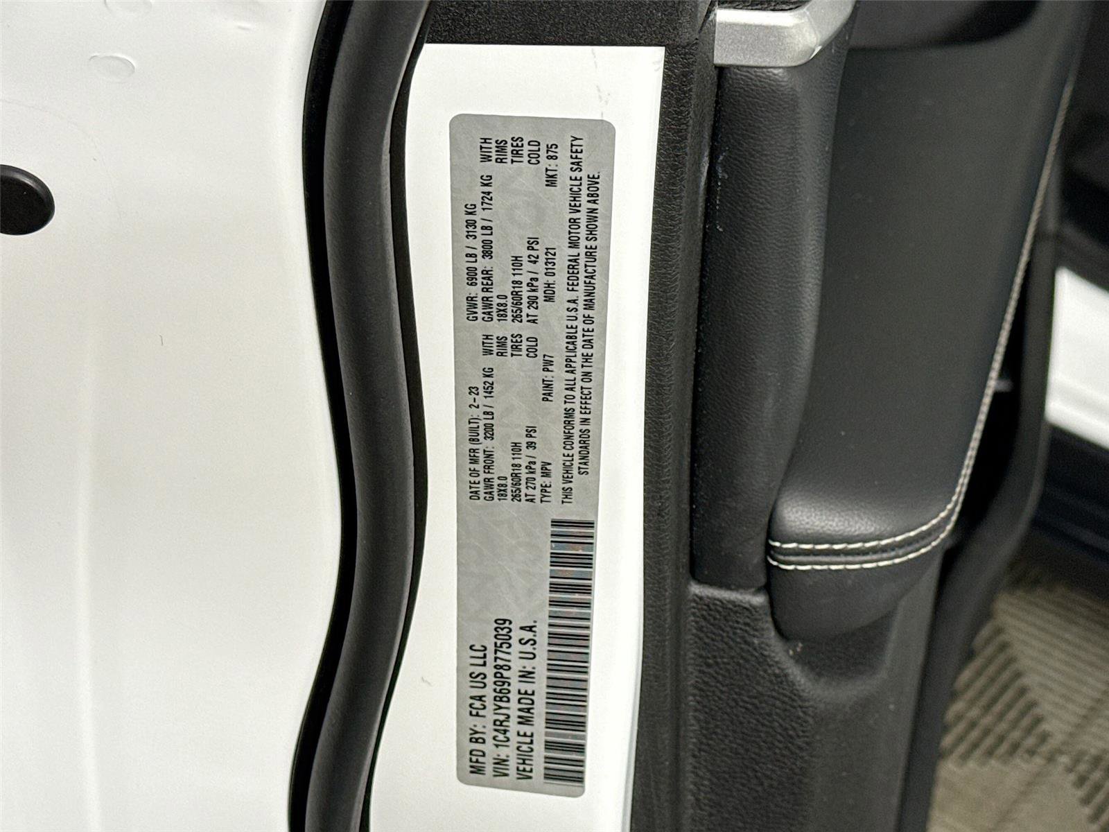 Used 2023 Jeep Grand Cherokee 4WD 4xe image 27