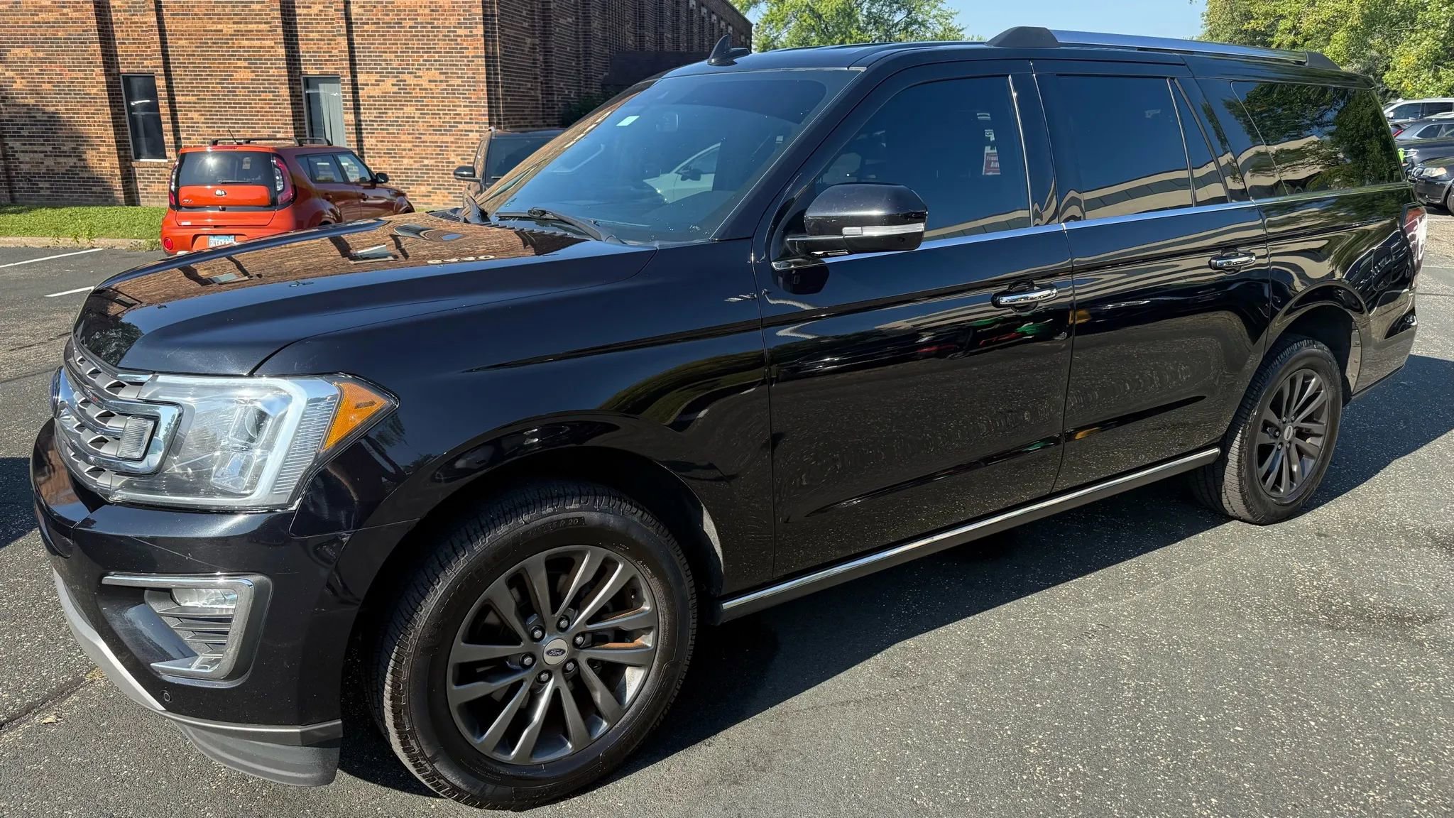 Used 2020 Ford Expedition Max Limited image 1