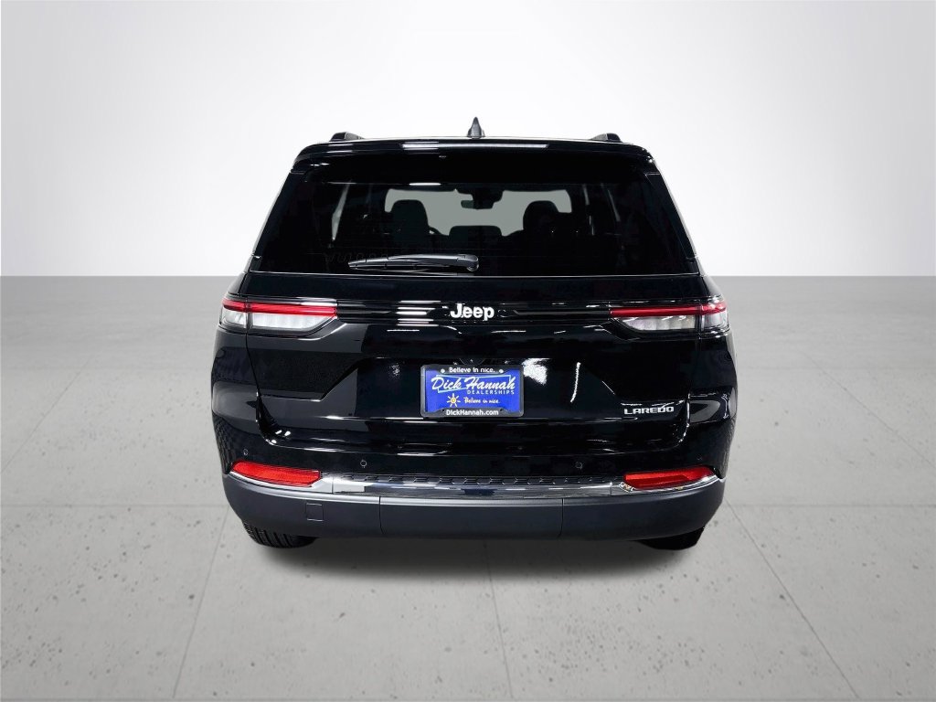 New 2027 Jeep Grand Cherokee Laredo X RWD image 7