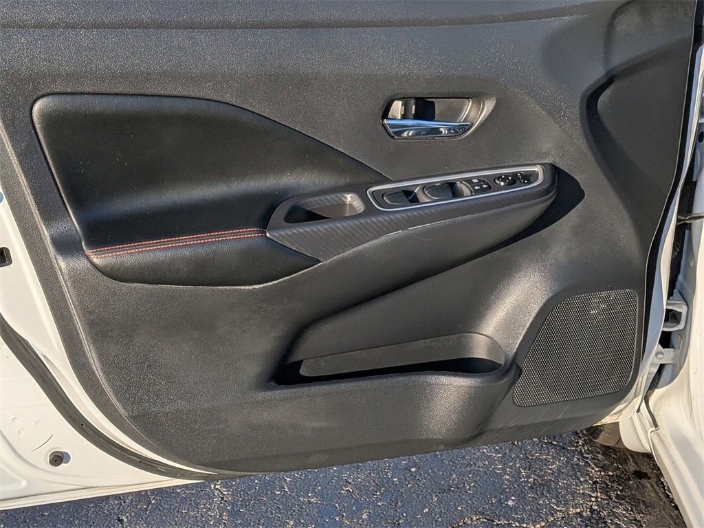 Used 2024 Nissan Versa SR w/ Trunk Package image 9