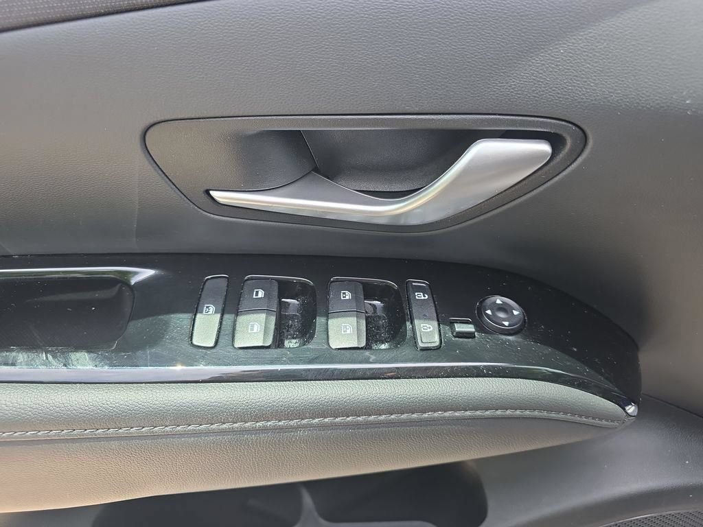 Used 2024 Hyundai Tucson Limited AWD/4WD image 21
