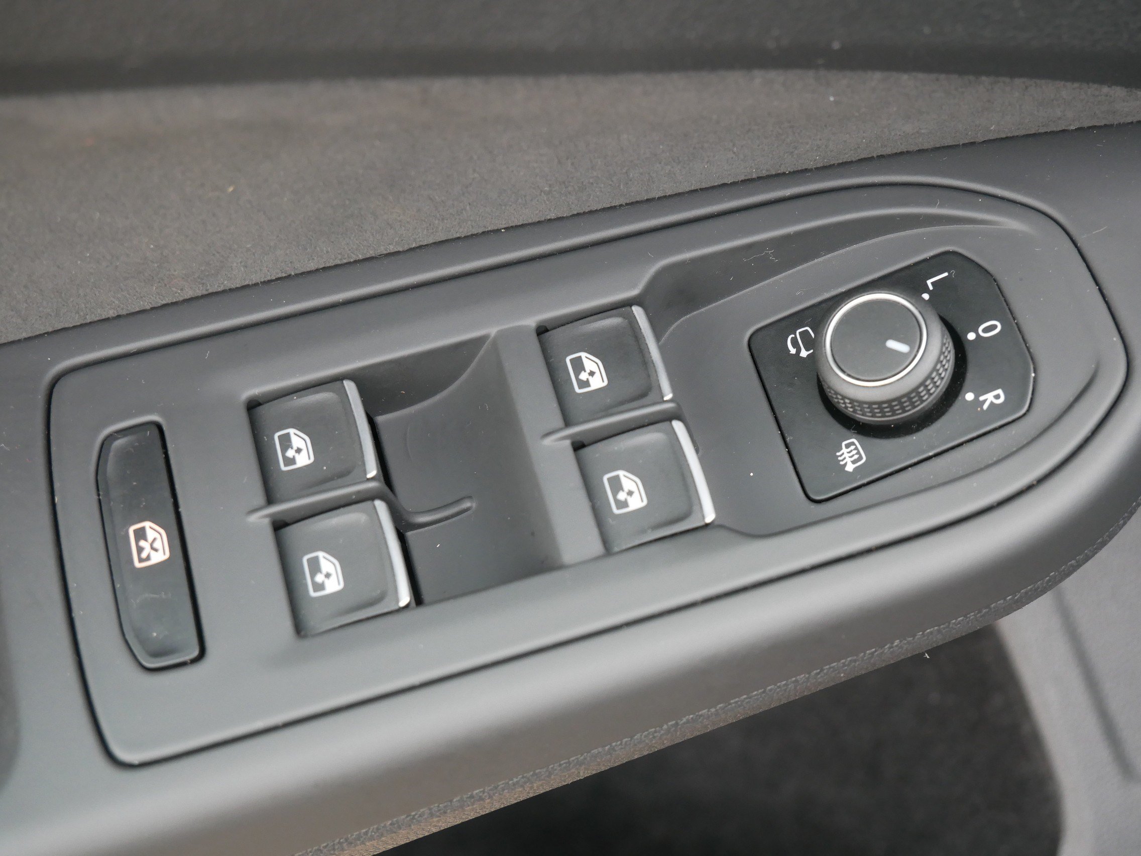 Certified 2024 Volkswagen GTI S FWD image 19