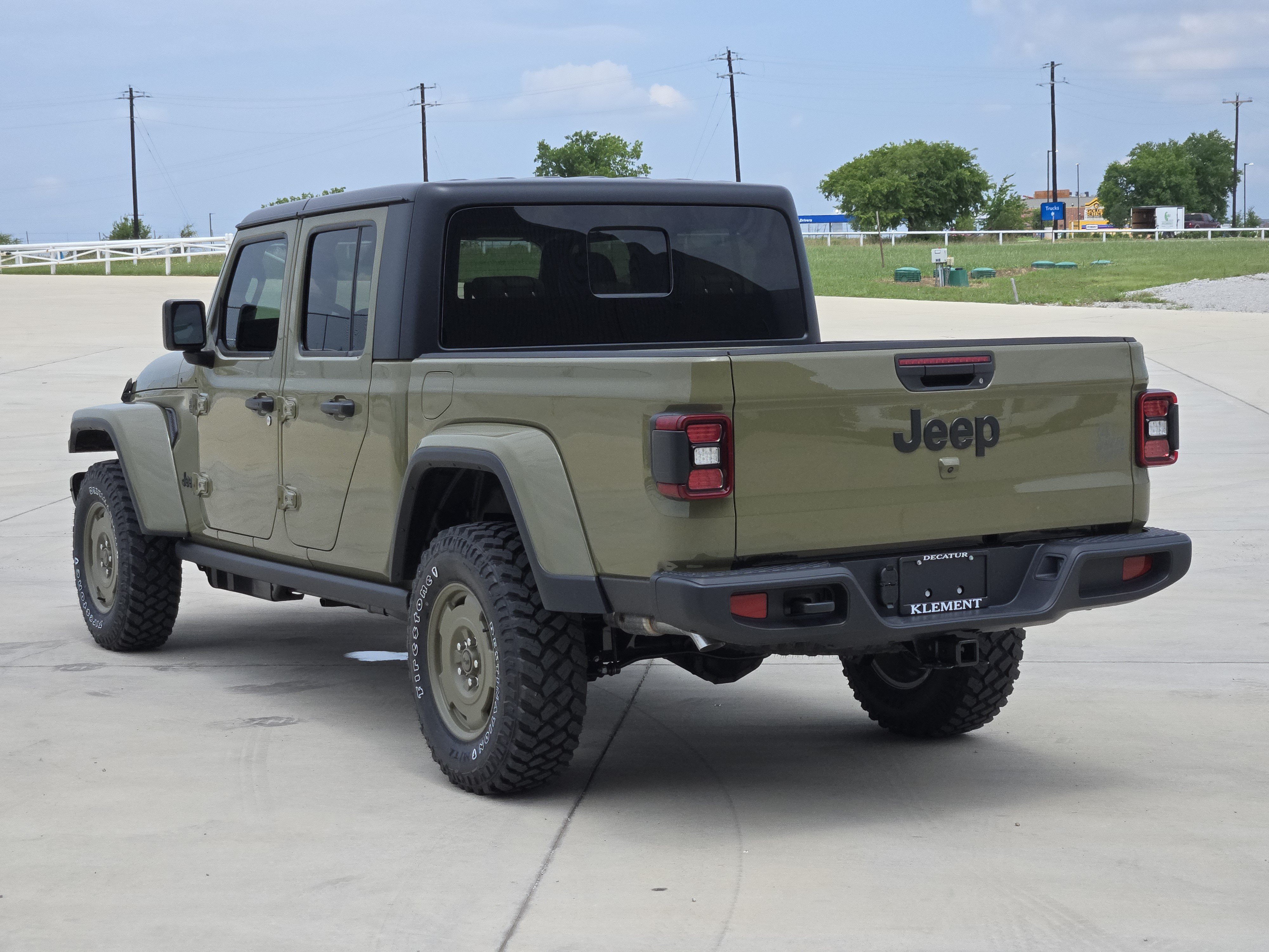 New 2026 Jeep Gladiator Willys AWD/4WD image 4