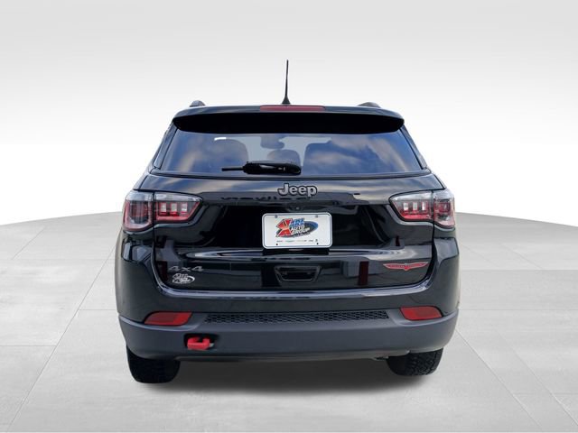Used 2022 Jeep Compass Trailhawk image 4
