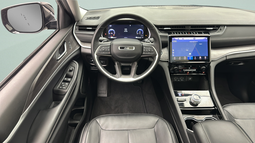 Used 2021 Jeep Grand Cherokee L Limited AWD/4WD image 12