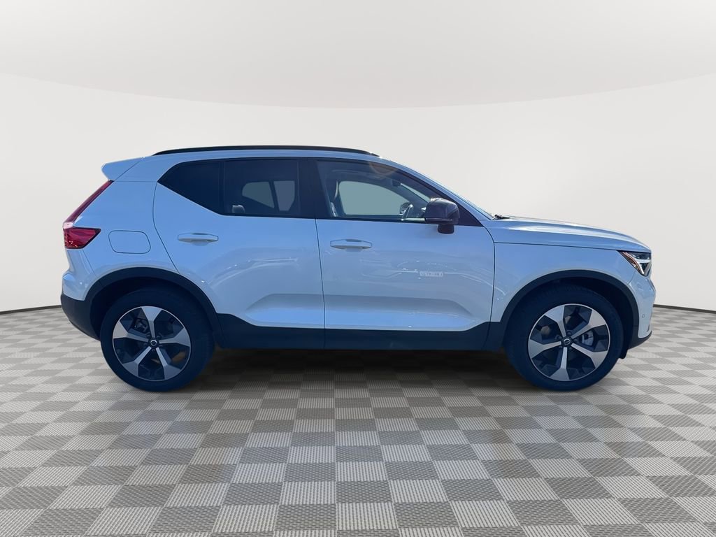 Certified 2026 Volvo XC40 B5 Plus w/ Protection Package Premier image 3