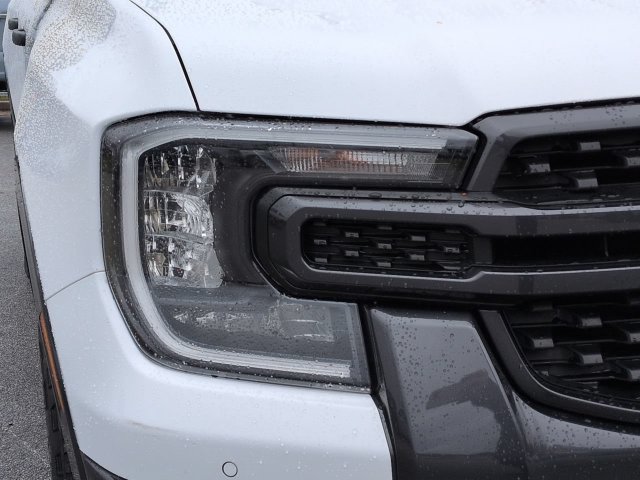 Used 2024 Ford Ranger XLT w/ Technology Package AWD/4WD image 11