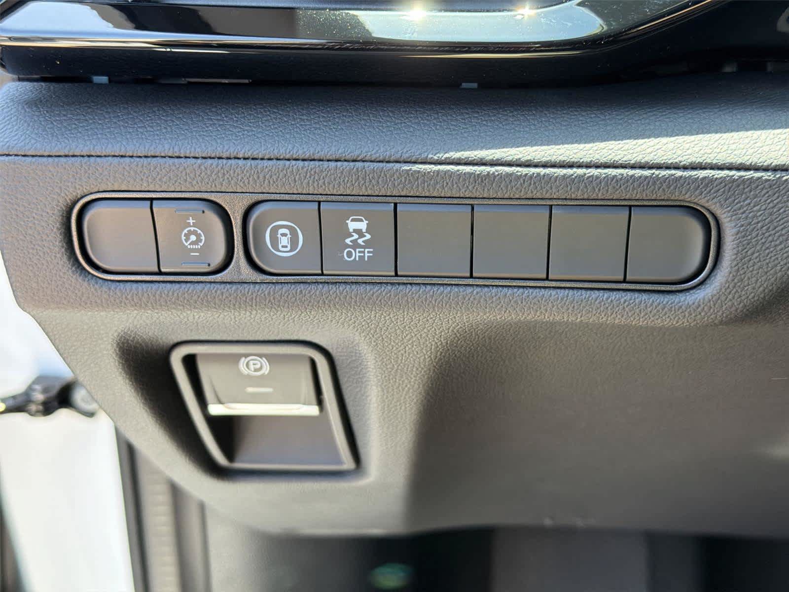 Certified 2025 Acura MDX SH-AWD image 39