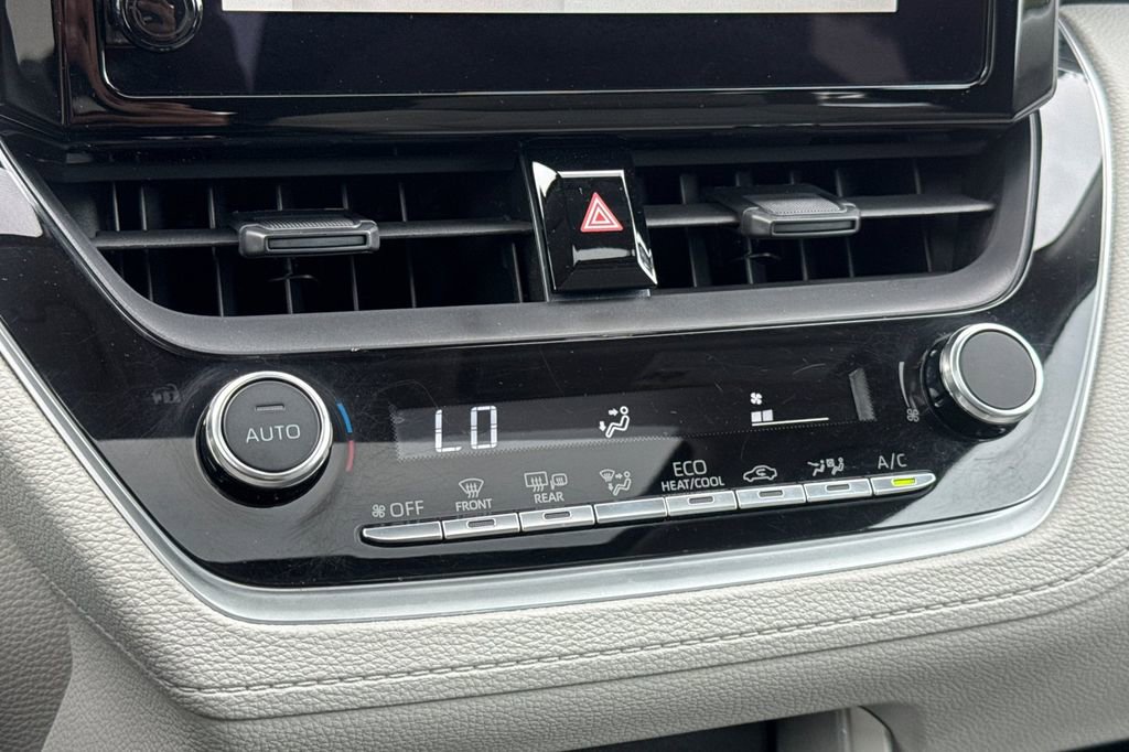 Certified 2024 Toyota Corolla Cross LE w/ Moonroof Package image 19