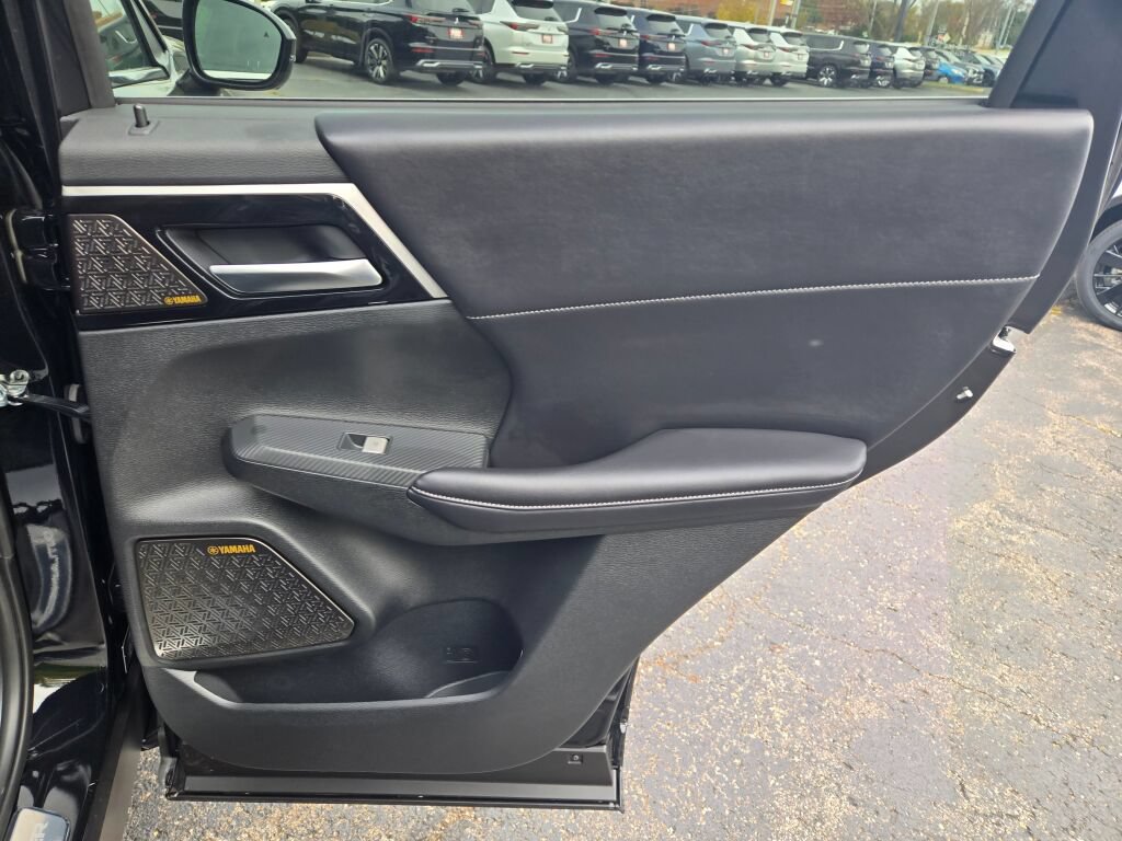 New 2027 Mitsubishi Outlander SE AWD/4WD image 9