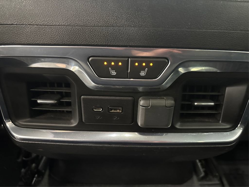 Used 2021 Chevrolet Silverado 1500 High Country image 38