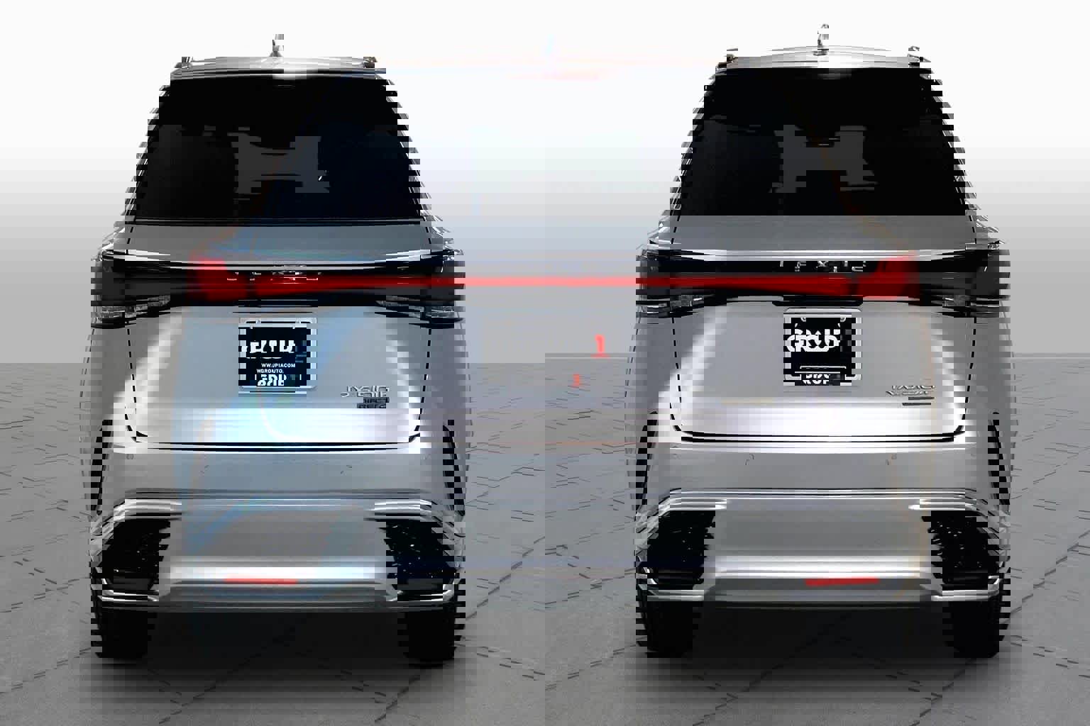 Used 2023 Lexus RX 500h F Sport image 4