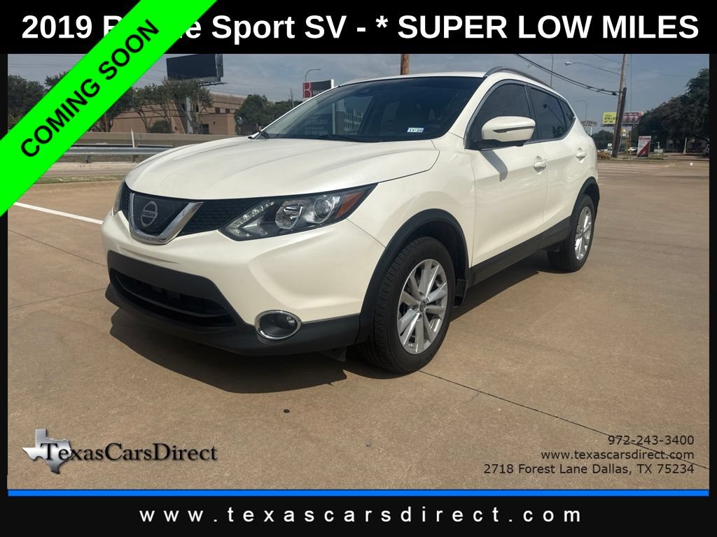 Used 2019 Nissan Rogue Sport SV w/ Technology Package FWD image 1