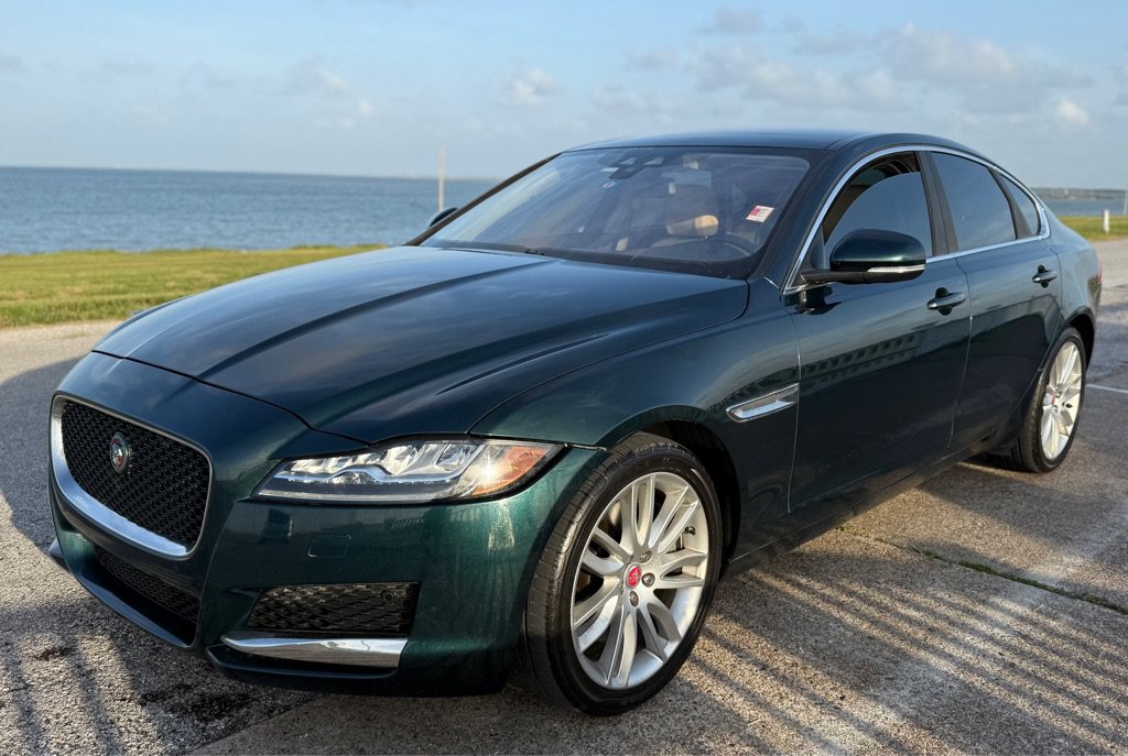 Used 2016 Jaguar XF Prestige