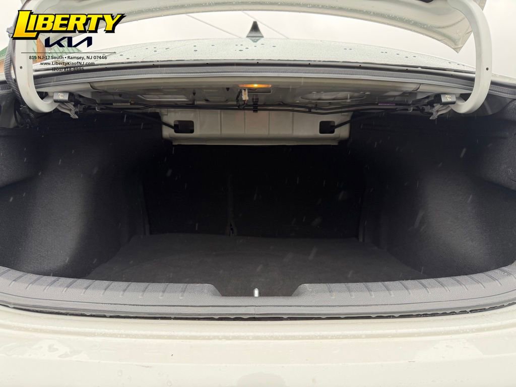 Used 2024 Kia Forte LXS FWD image 11