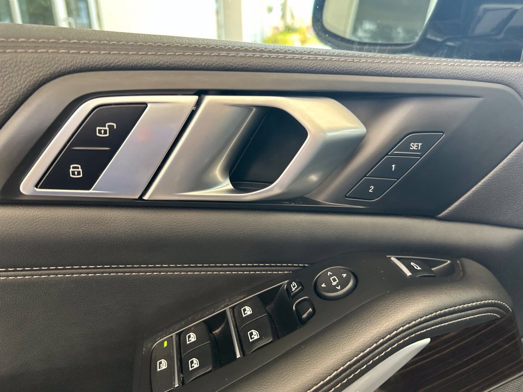 Used 2023 BMW X5 xDrive45e AWD/4WD image 44
