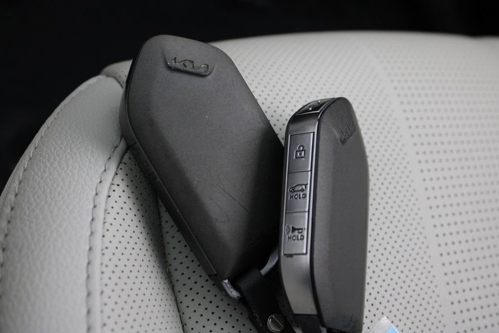 Used 2023 Kia Telluride SX image 30