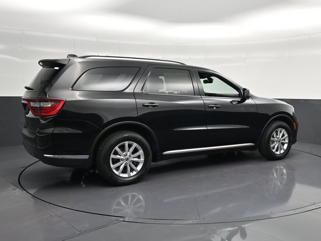Used 2024 Dodge Durango SXT w/ 3rd Row Seating Group RWD image 3