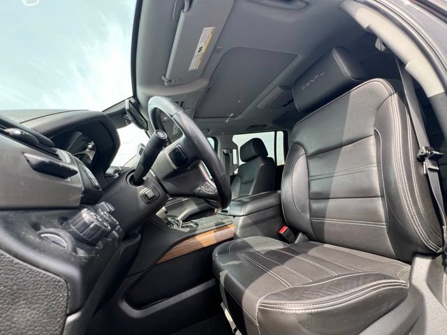 Used 2020 GMC Yukon XL Denali w/ Open Road Package AWD/4WD image 15