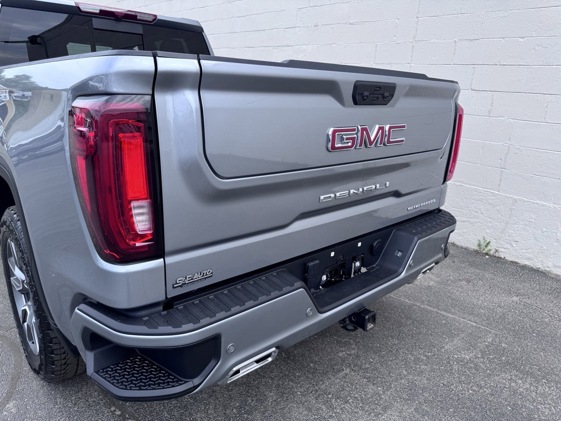 Used 2024 GMC Sierra 1500 Denali image 5
