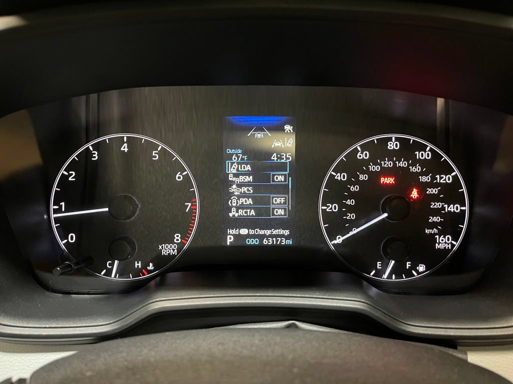 Used 2024 Toyota Corolla SE w/ SE Premium Package FWD image 5