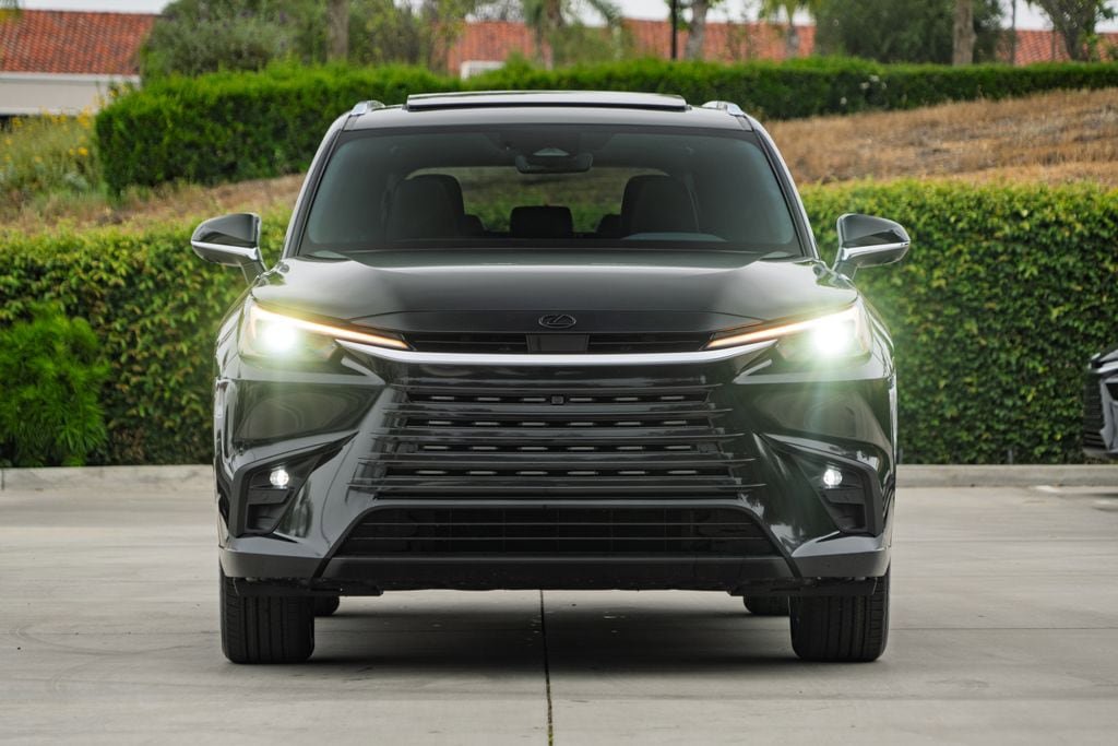 New 2026 Lexus TX 350 AWD image 2