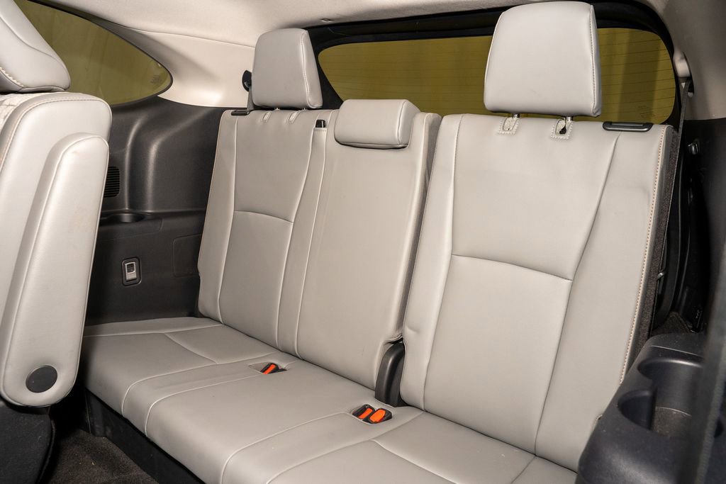 Used 2023 Toyota Highlander Bronze Edition image 11