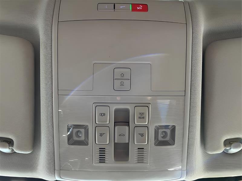 Used 2021 Volkswagen Atlas SE w/ Panoramic Sunroof Package image 27